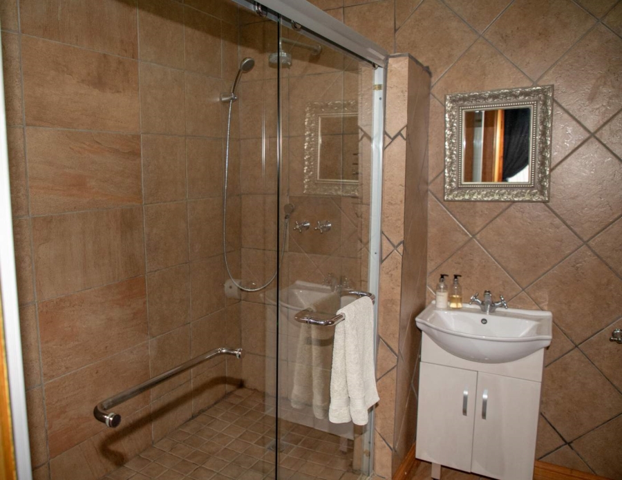 18 Bedroom Property for Sale in Heilbron Free State